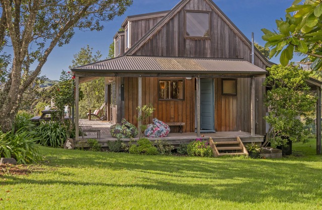 Puriri Cottage - Kuaotunu Holiday Home, KUAOTUNU