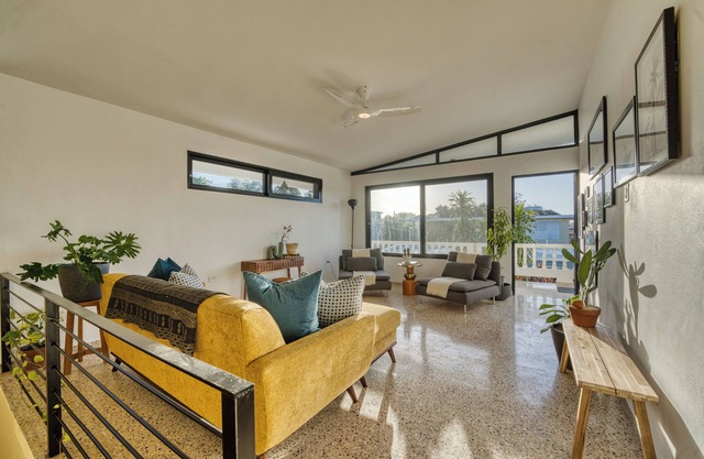 Purple Palace -Fully Renovated w/ Pool & Ocean View