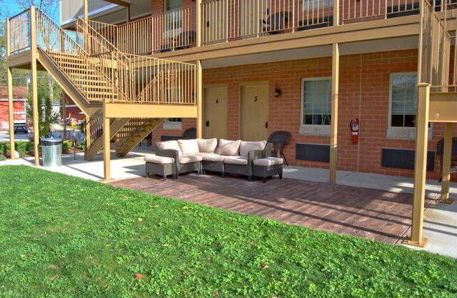 Put in Bay Victory Station Hotel