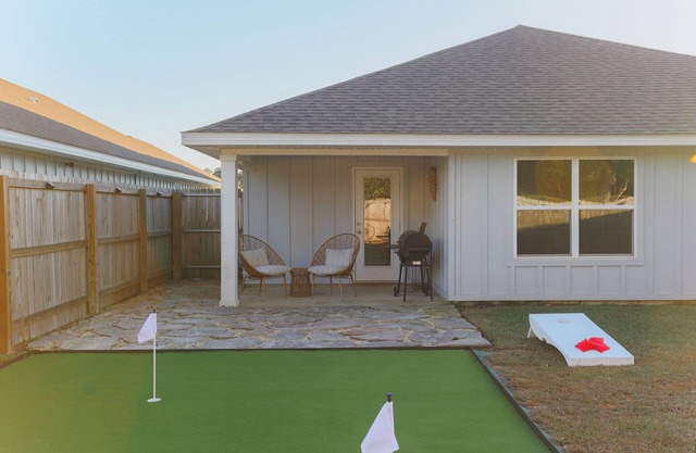 PuttPutt + Milkshake Bar + Minutes to Beach