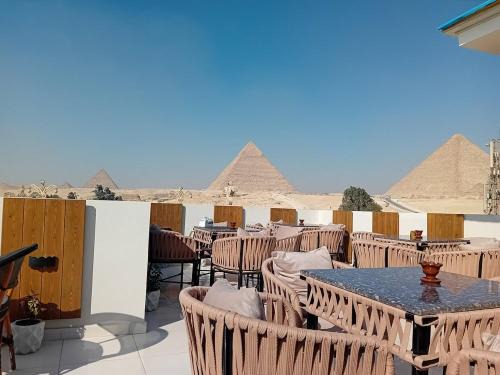 Pyramids Holiday Escape