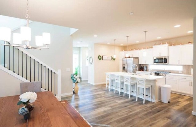 Q House in South Hill, Puyallup - 5 BR/2.5 Bath