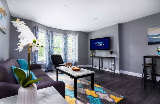Quaint 1BR,1BA apartment near the Falls & Casino
