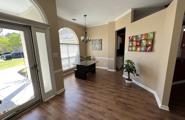 Quaint 2 bedroom 1 bath home in Richmond Hill subdivision.