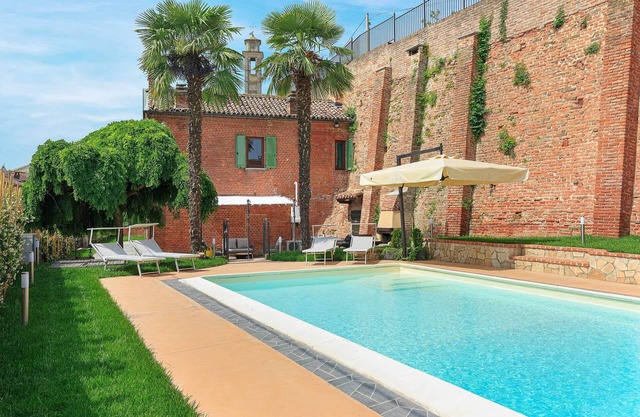 Idyllische und charmante Villa mit Pool im Dorf Calliano! - Villa Gelsi