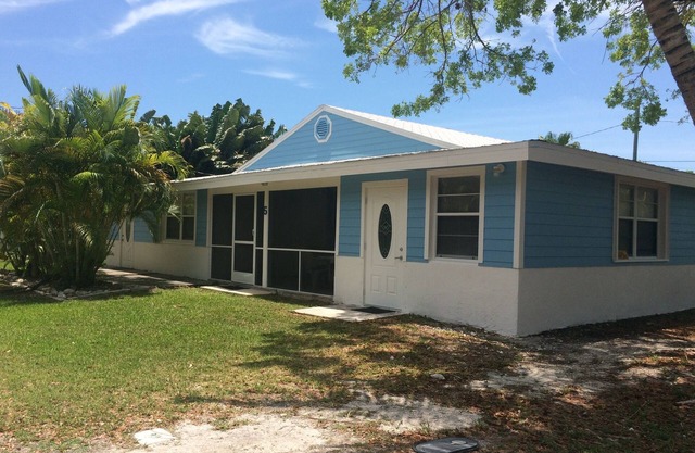 Malerisches Häuschen, Pool, Anlegestelle nur wenige Minuten von Key West entfernt!