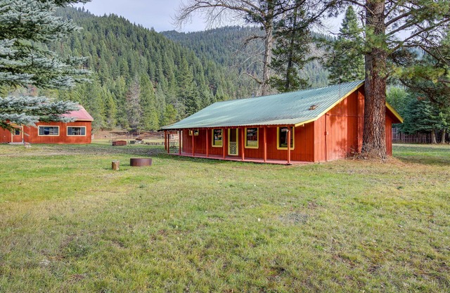 Quaint DeBorgia Retreat: Black Diamond Guest Ranch