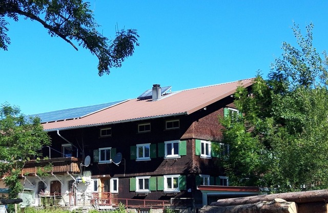 Uriges Bauernhaus im Grünen mit eigenem Garten, 10 Betten