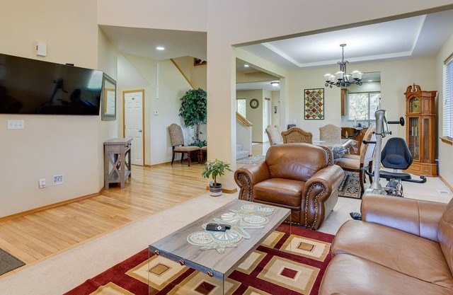 Quaint Federal Way Home: 21 Mi to Downtown Seattle