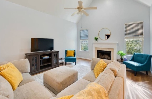 Quaint homey cottage style house in Harvest AL