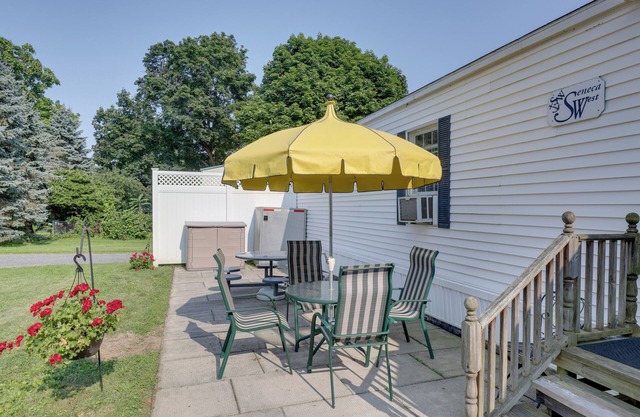 Quaint Lakemont Retreat: 1 Mi to Seneca Lake!