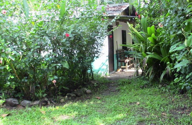 Quaint Little Cabina In der Nähe aller Dienstleistungen, eingebettet in ein Dschungel Umgebung