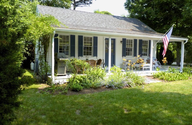 EDGARTOWN Guest Cottage-zu Fuß zu Restaurants und Geschäften