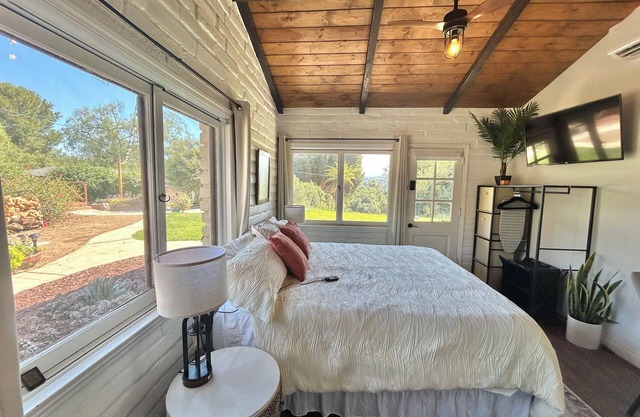 Quaint, peaceful guest suite with beautiful views