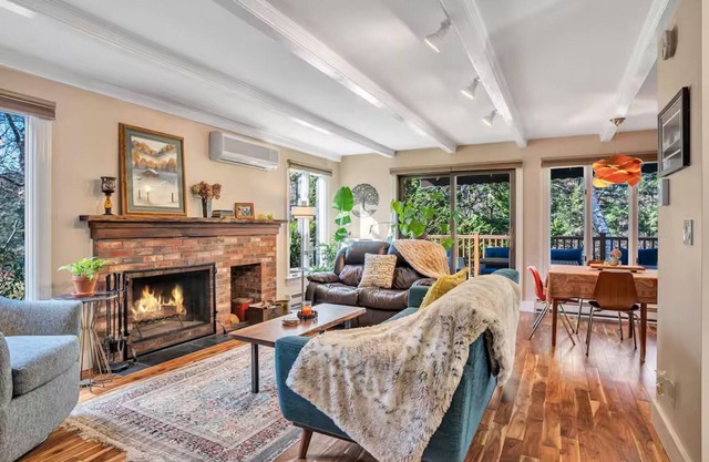 Quaint Quechee Lakes Condo - walk to Lake Pinneo & the Clubhouse!