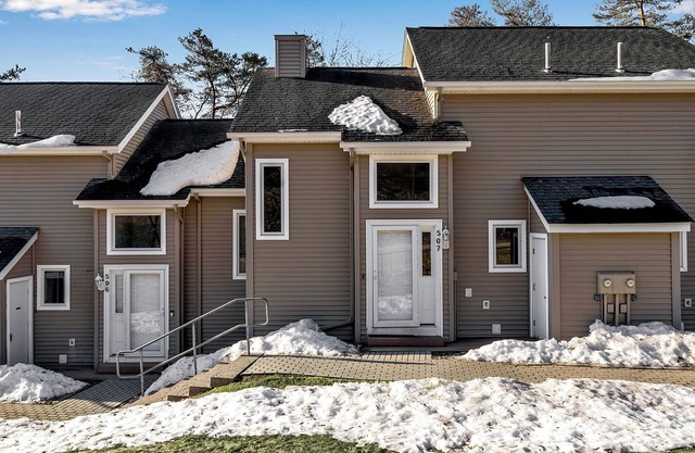 Quaint townhome with WiFi in charming Ellicottville