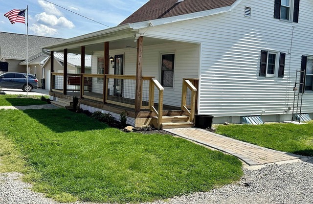 Quaint Village 4 bedroom home in Friendship IN