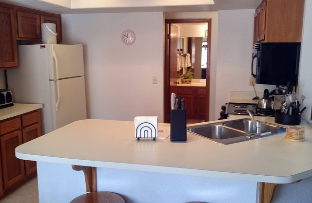 Quality Hill Resort Villa, private Garage mit Fernbedienung, Deck und Grill
