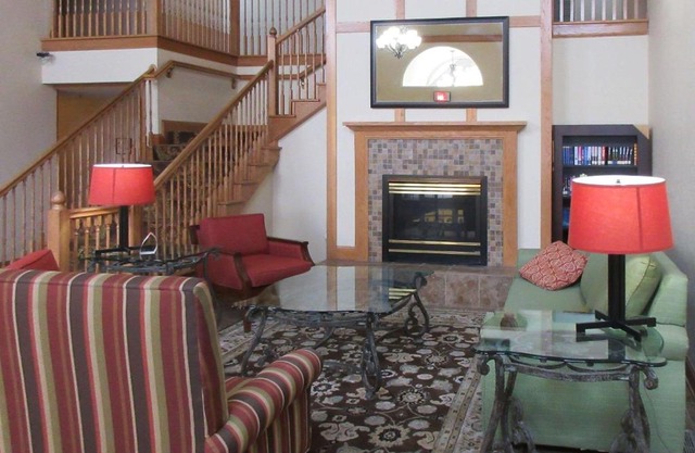 Quality Inn & Suites Alexandria