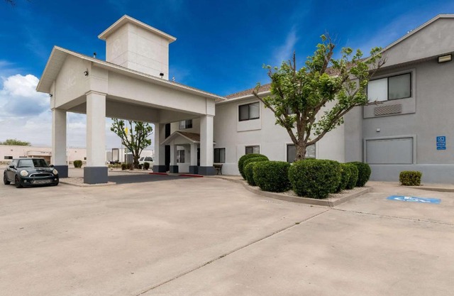 Quality Inn & Suites Artesia