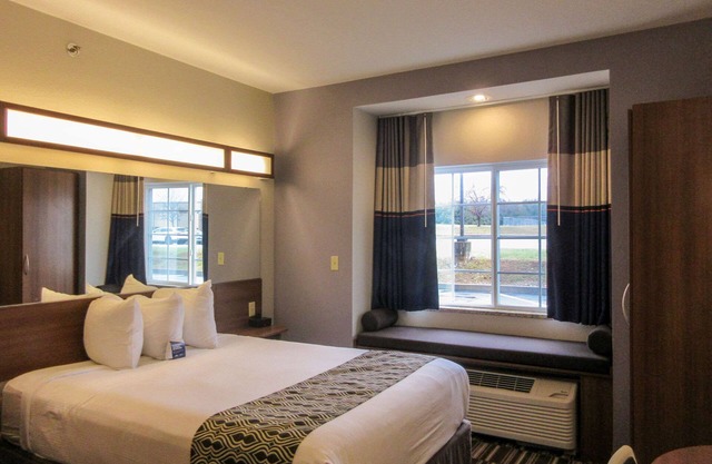 Quality Inn & Suites Caldwell I-77