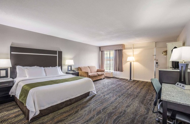 Quality Inn & Suites Conference Center
