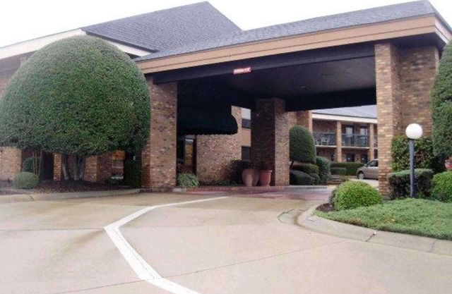 Quality Inn & Suites Searcy I-67