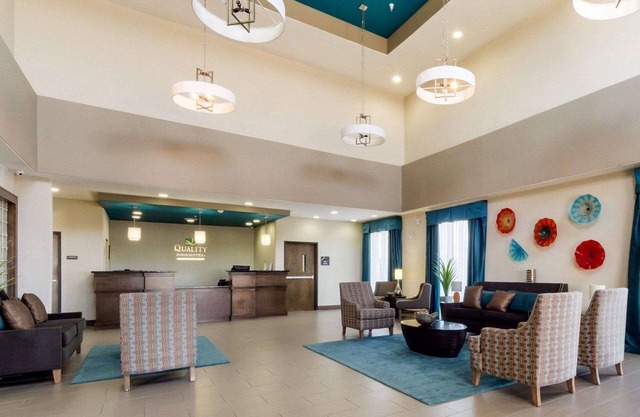 Quality Inn & Suites Victoria East