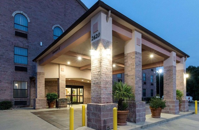 Quality Inn