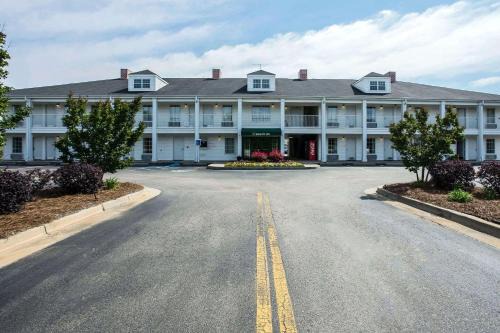 Quality Inn