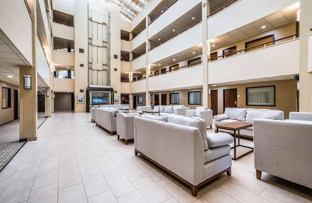 Quality Suites Lansing