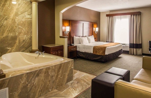 Quality Suites NYC Gateway