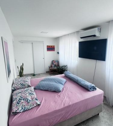 Quarto em condominio Ponta da Fruta
