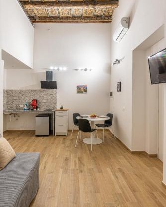 Quattro Canti rooms