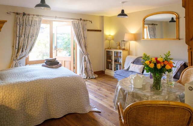 Quavers Rest - quintessential little home & hot tub available !