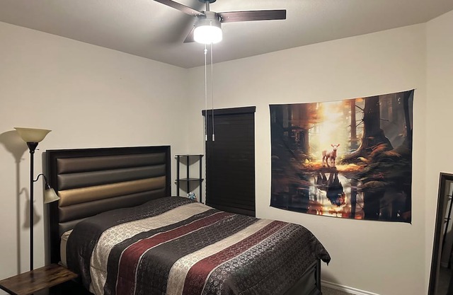 15 minutes from Downtown - Private Room with Home Gym