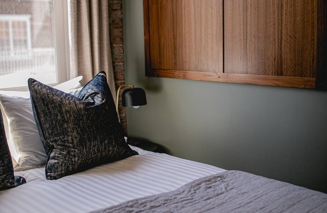 Queen Guest Room at The Jacksonville Inn