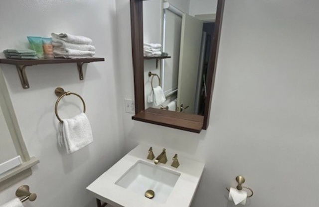 Queen Inn Room - NQI
