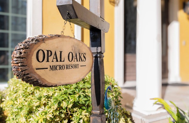 Queen Room at Opal Oaks Micro Resort - Pool, Hot Tub, Sauna, Billiards