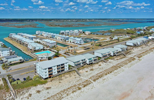 Queen's Grant B-105 - Apartment in der 1. Etage mit Gemeinschaftspool, Whirlpool, Bootsrampe und Dock-Zugang!