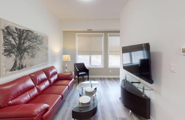 Queen Suite at Creekstone