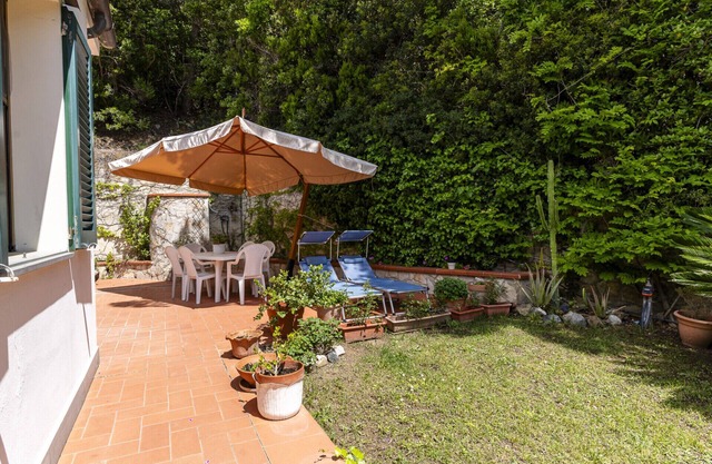 Quercianella Lovely Apartament Sea View W/ Patio!