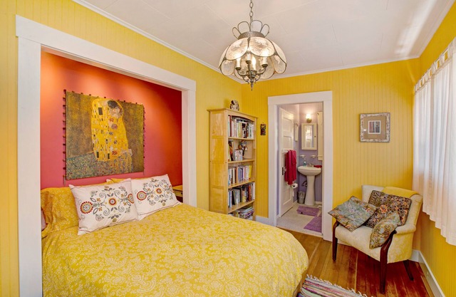 Sonoma Charmer 1925 Cottage