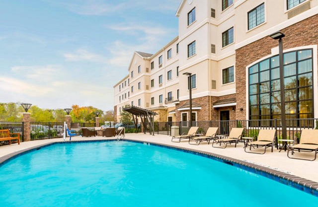 Schnelle Fahrt nach Texas A & M | Vor-Ort-Pool + Business Center + Fitnesscenter