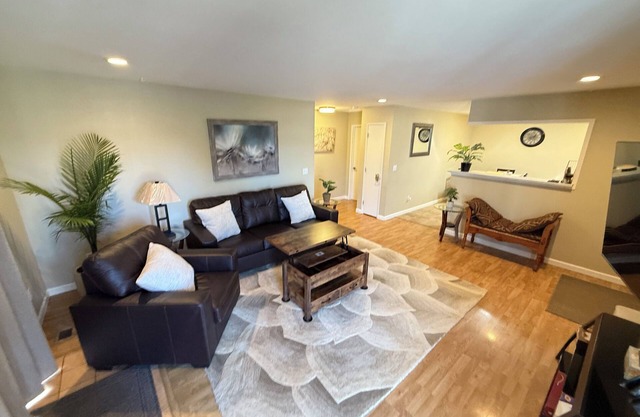 Quiet 2-Bed, 2-Bath in Eureka with Yard and Garage