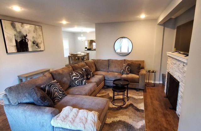 Quiet 3 Bedroom Apartment in Private Home