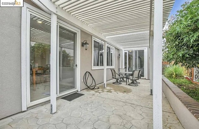 Quiet 3BA/2BA beautiful home with full kitchen