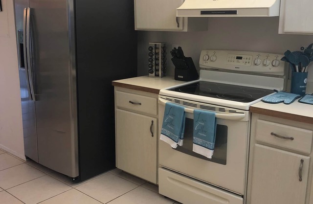 Quiet and comfortable 2-bedroom home in tranquil Sun n Lakes of Sebring