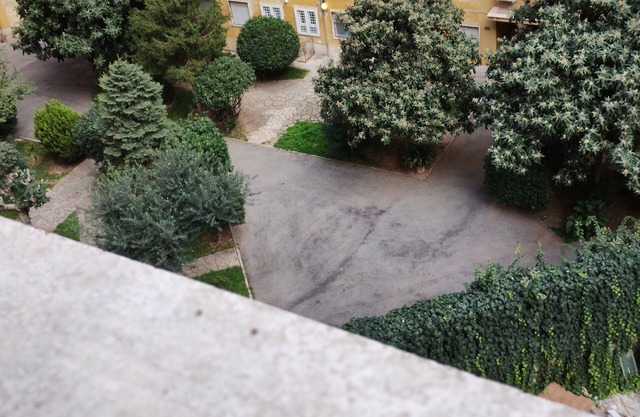 Quiet apartment in Cinecittà near metro.