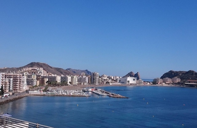 Komfortable Wohnung in ruhiger Hügellandschaft mit Blick auf Aguilas Bay WIFI inklusive